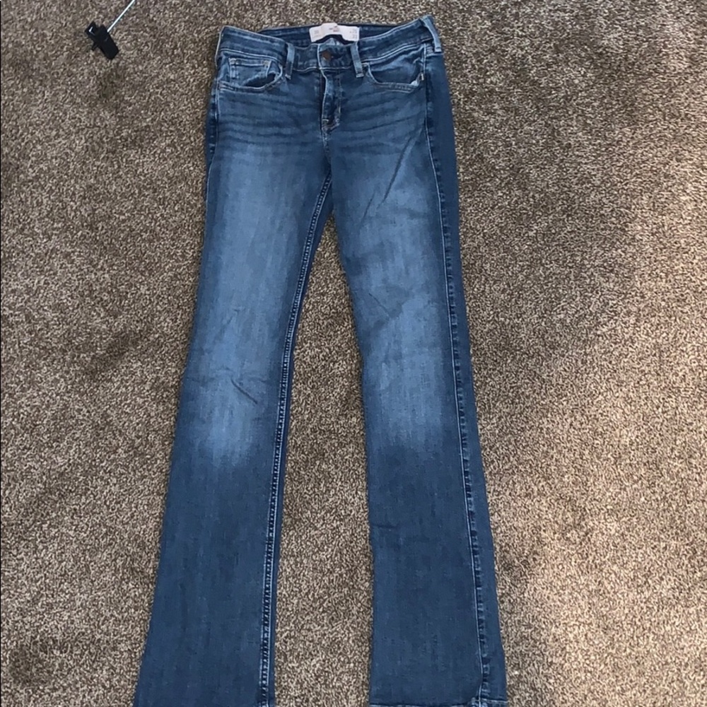 Size 26/3 Hollister boot cut jeans